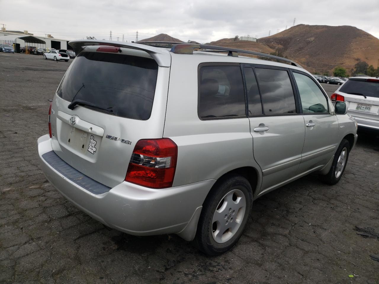 Photo 17 from auction – 2005 TOYOTA HIGHLANDER with VIN JTEDP21A850051510