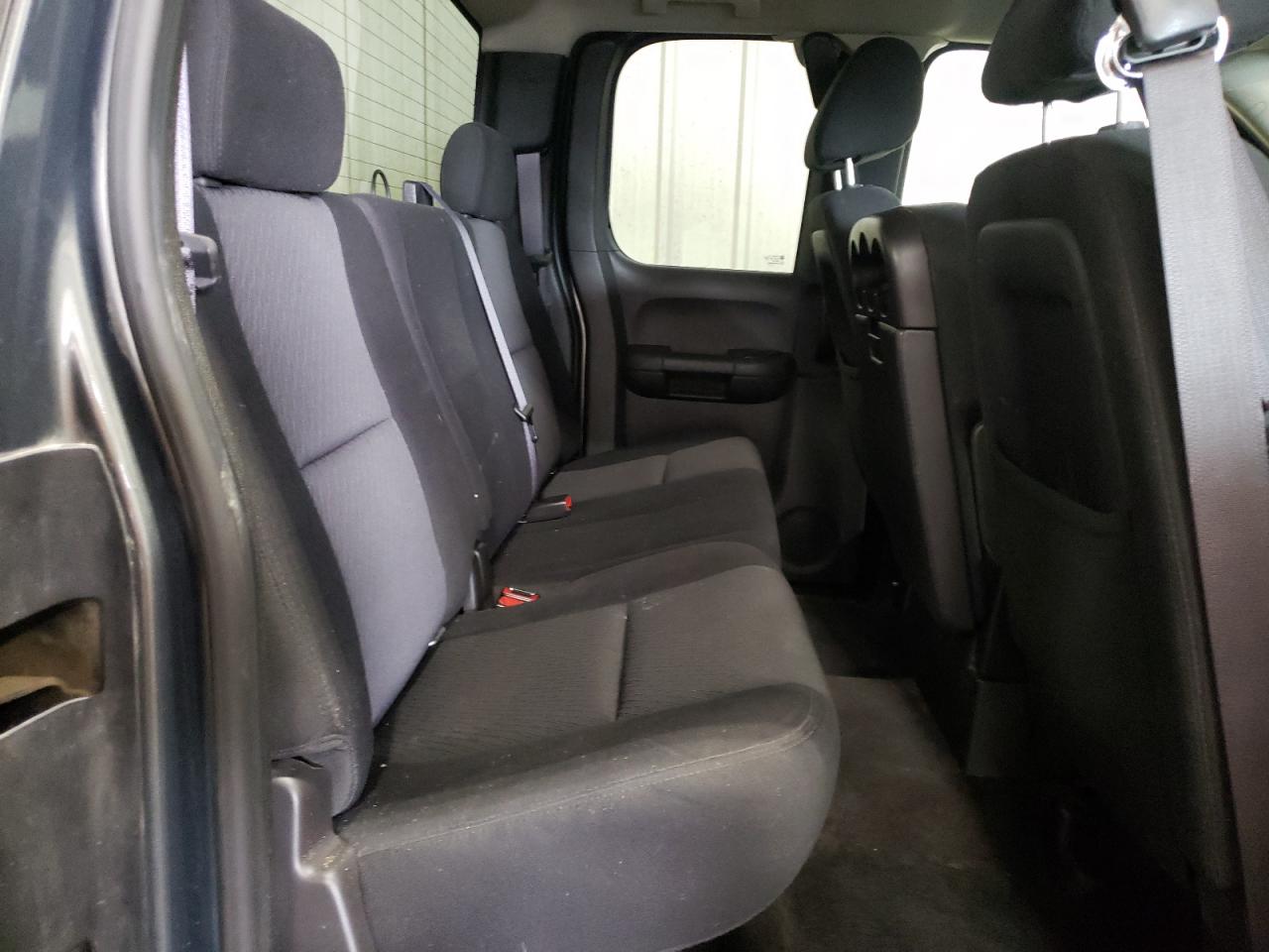 Photo 6 from auction – 2011 CHEVROLET SILVERADO with VIN 1GCRKSE37BZ294950