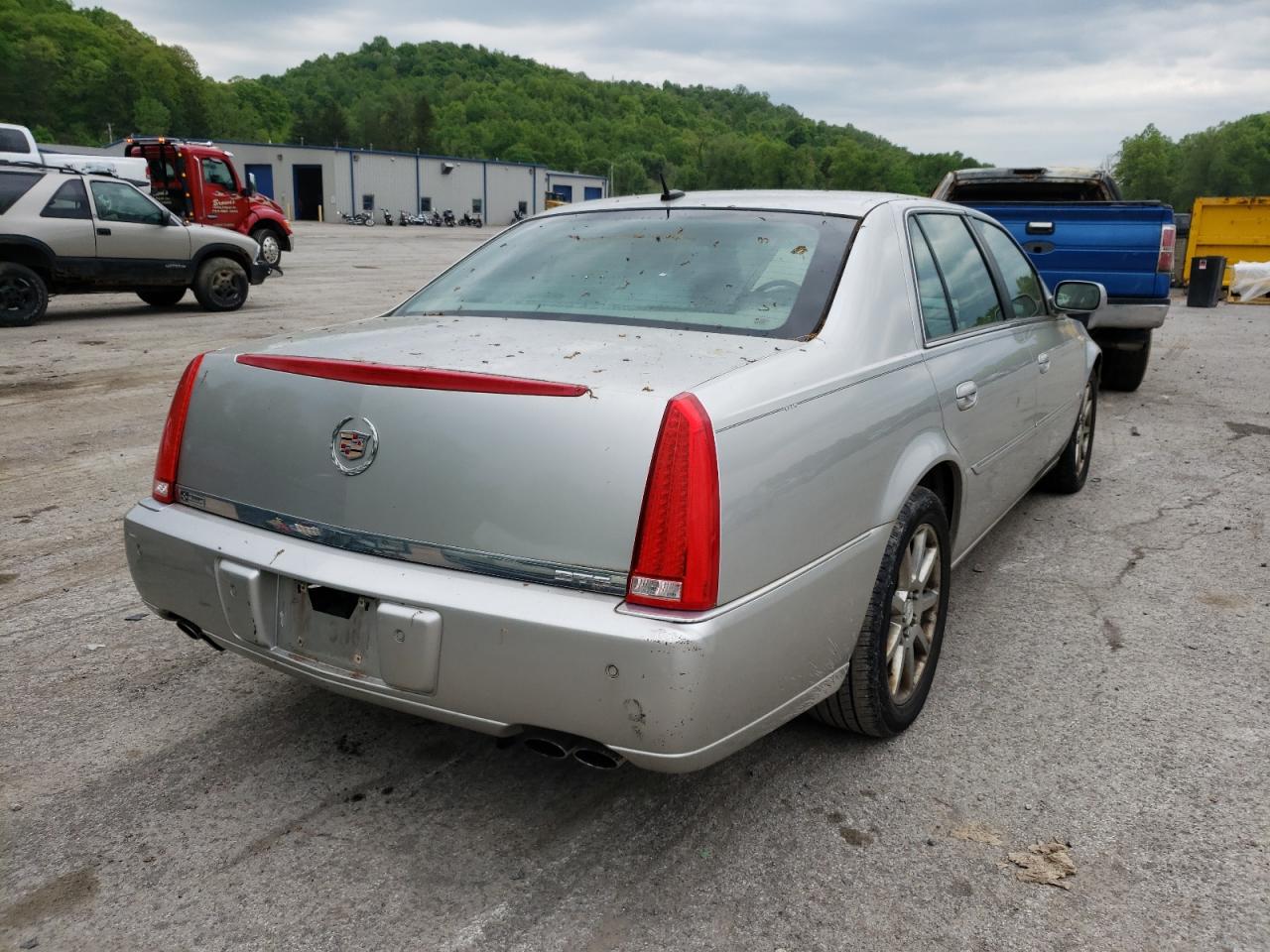 Photo 4 from auction – 2007 CADILLAC DTS with VIN 1G6KD57907U201658
