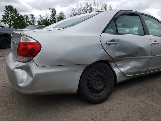 Photo 9 from auction – 2005 TOYOTA CAMRY with VIN 4T1BE32K05U075156