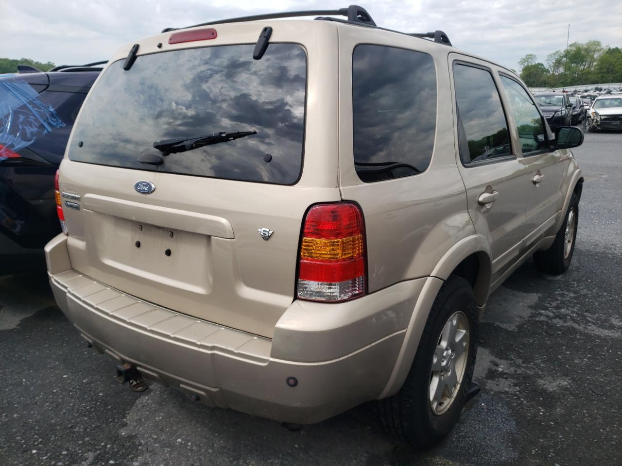 Photo 4 from auction – 2007 FORD ESCAPE with VIN 1FMCU94167KA21972