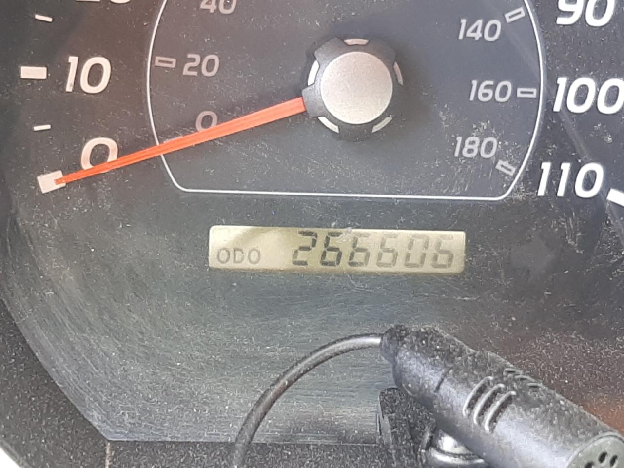 Photo 8 from auction – 2006 TOYOTA 4RUNNER SR with VIN JTEBU14R260082538