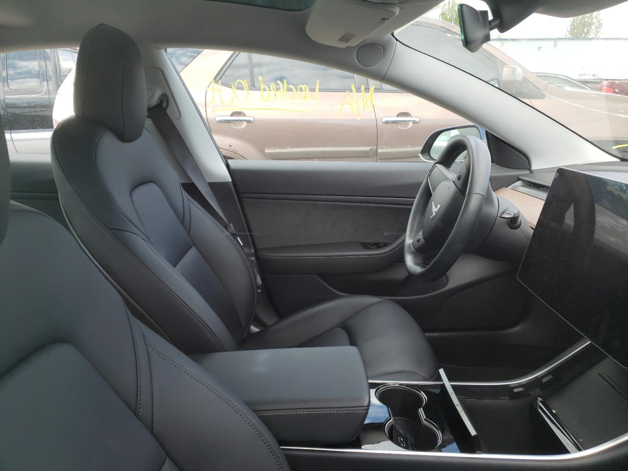 Photo 18 from auction – 2018 TESLA MODEL 3 with VIN 5YJ3E1EBXJF088430