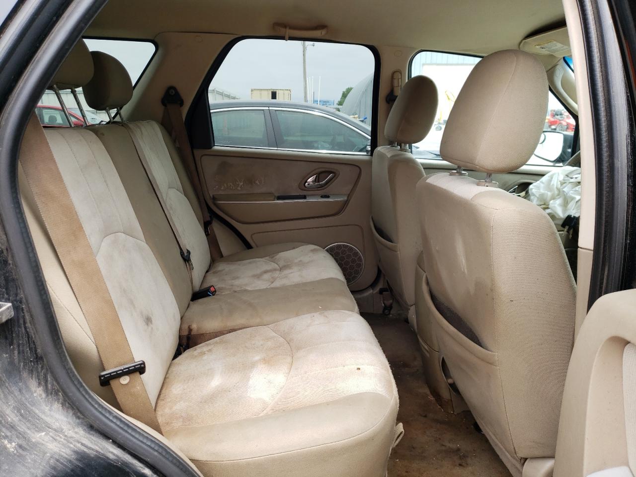 Photo 6 from auction – 2005 MERCURY MARINER with VIN 4M2YU56Z05DJ26606