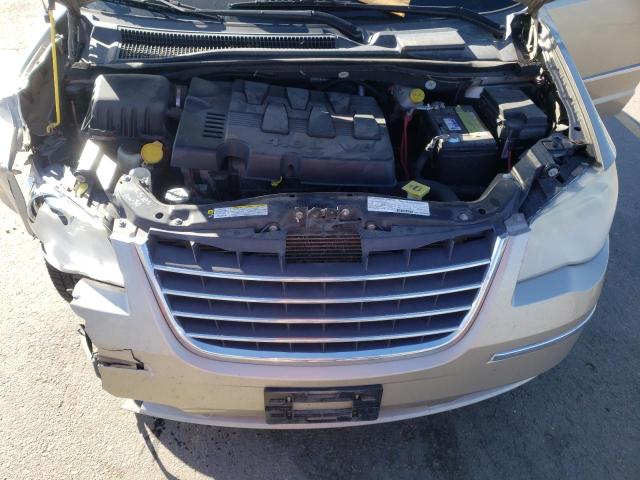 Photo 7 from auction – 2008 CHRYSLER TOWN & COU with VIN 2A8HR64X18R149451
