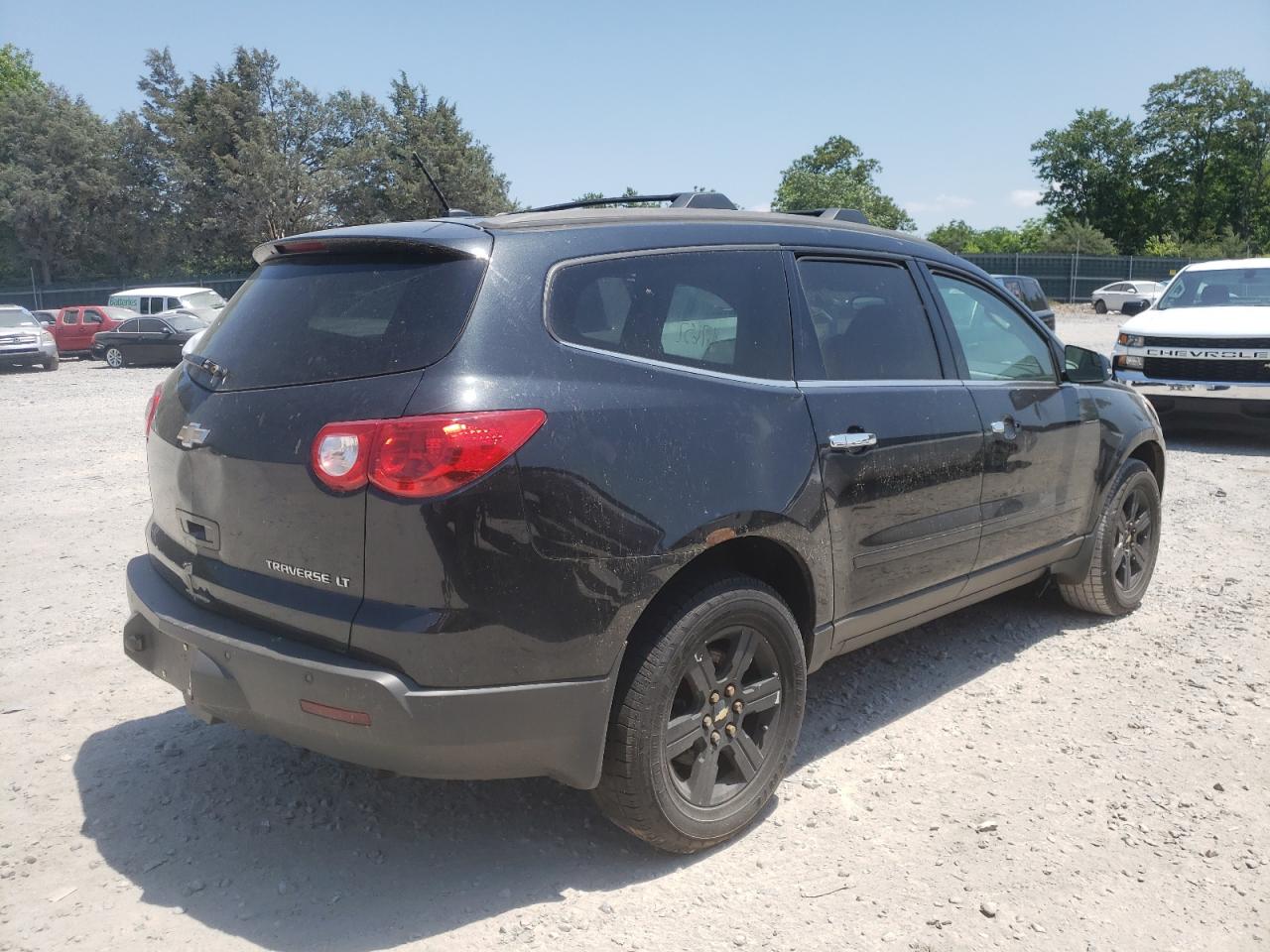 Photo 4 from auction – 2010 CHEVROLET TRAVERSE L with VIN 1GNLRFED7AJ203472
