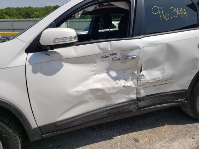Photo 9 from auction – 2015 KIA SORENTO LX with VIN 5XYKT3A63FG633552