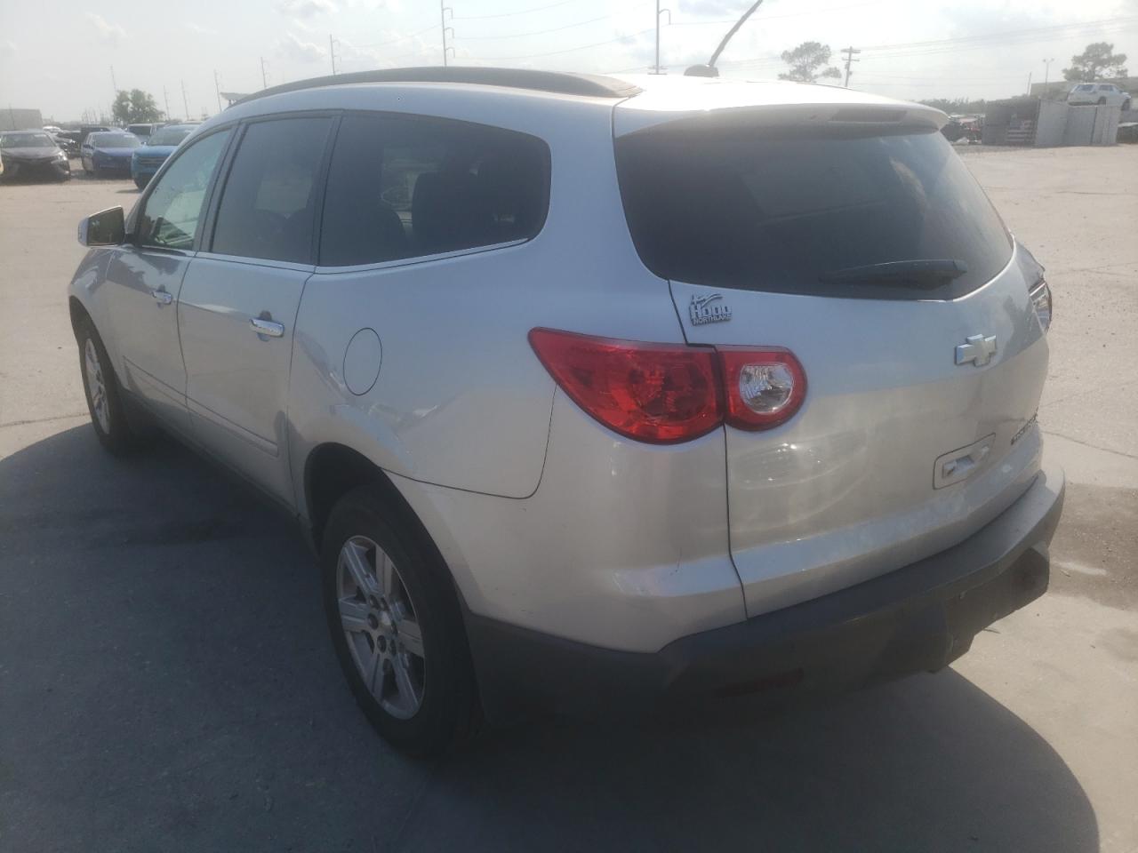 Photo 3 from auction – 2012 CHEVROLET TRAVERSE L with VIN 1GNKRGED6CJ260721