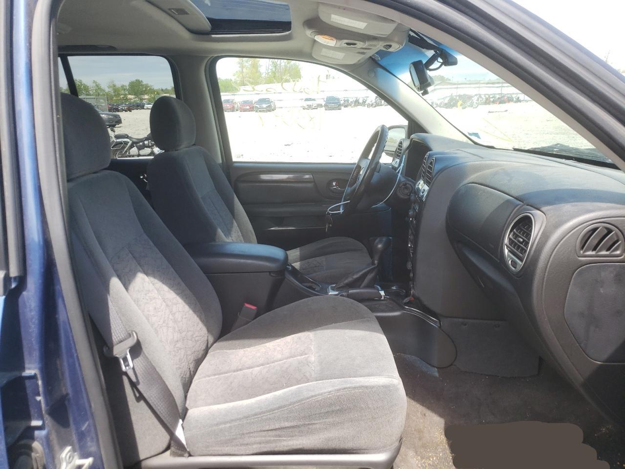 Photo 5 from auction – 2005 GMC ENVOY with VIN 1GKDT13S852360144
