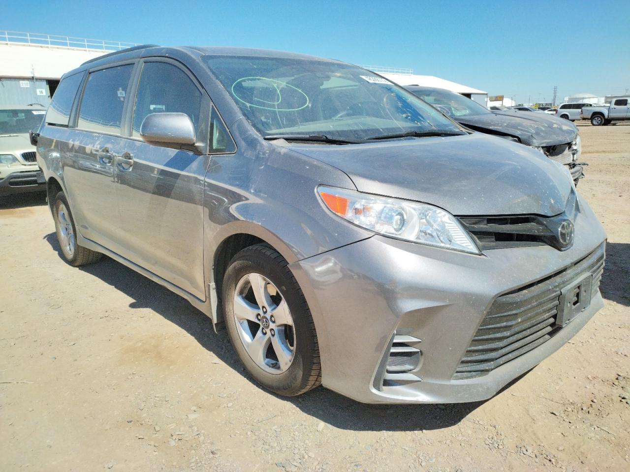 TOYOTA SIENNA L 2018 with VIN 5TDZZ3DC9JS909341 - Photo from auction