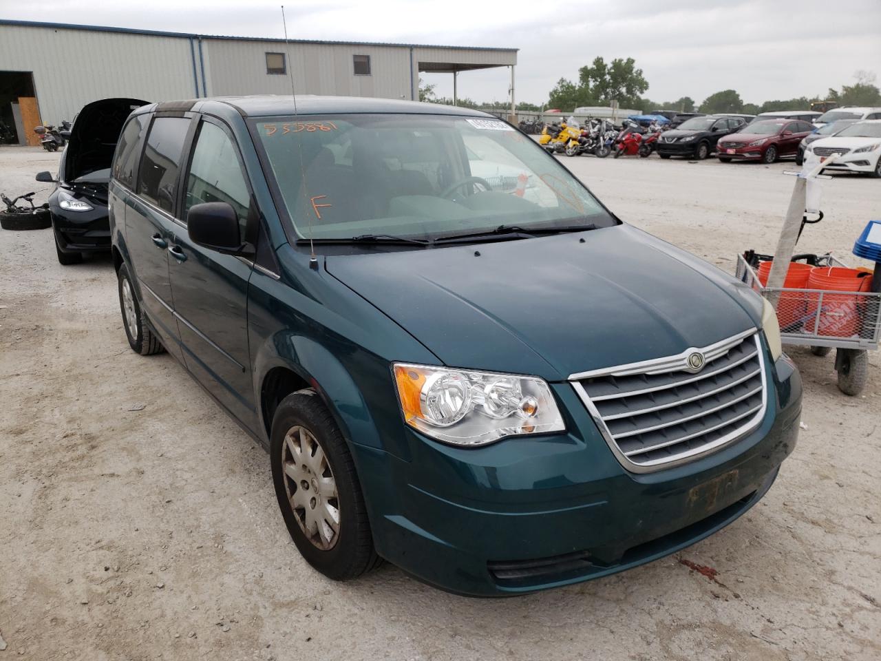 Photo 1 from auction – 2009 CHRYSLER TOWN & COU with VIN 2A8HR44E09R535881