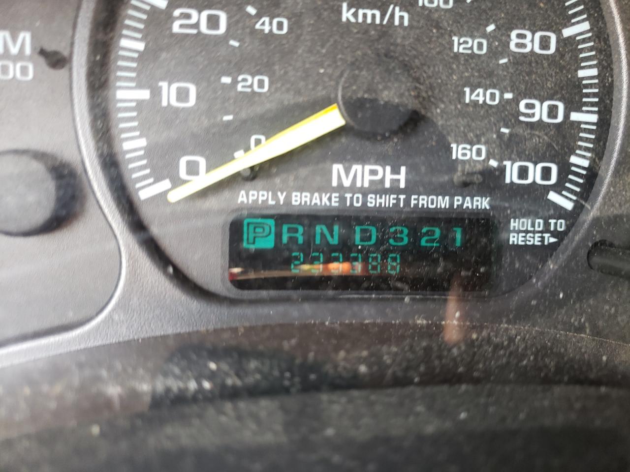 Photo 8 from auction – 2000 GMC YUKON with VIN 1GKEK13T7YJ194113