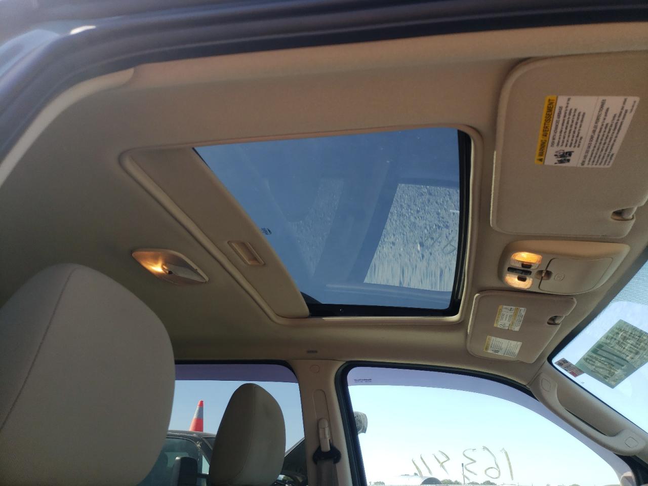 Photo 18 from auction – 2007 MERCURY MARINER LU with VIN 4M2CU81167KJ20966