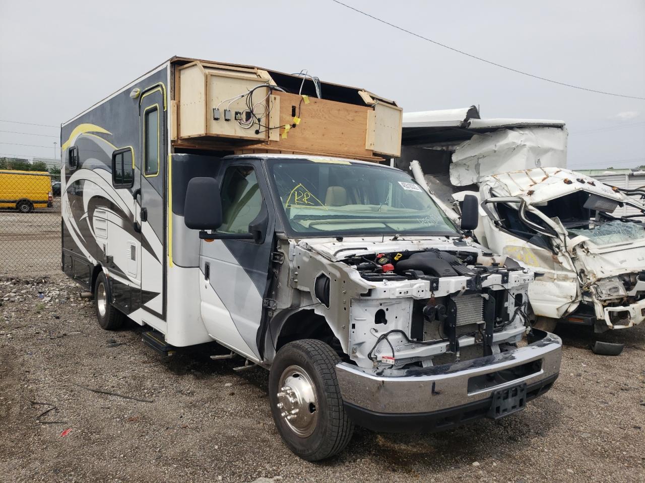 FORD ECONOLINE 2017 with VIN 1FDWE3FSXHDC09543 - Photo from auction
