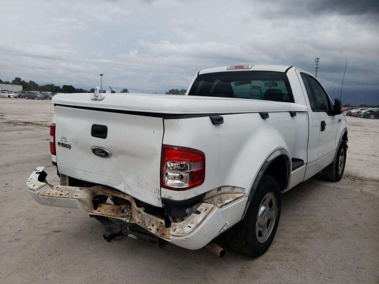 Photo 4 from auction – 2005 FORD F150 with VIN 1FTRF02285KE91014