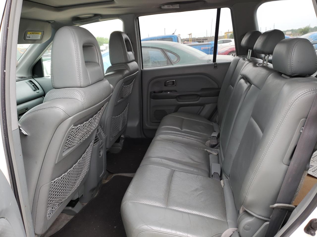 Photo 6 from auction – 2005 HONDA PILOT EXL with VIN 5FNYF185X5B052316