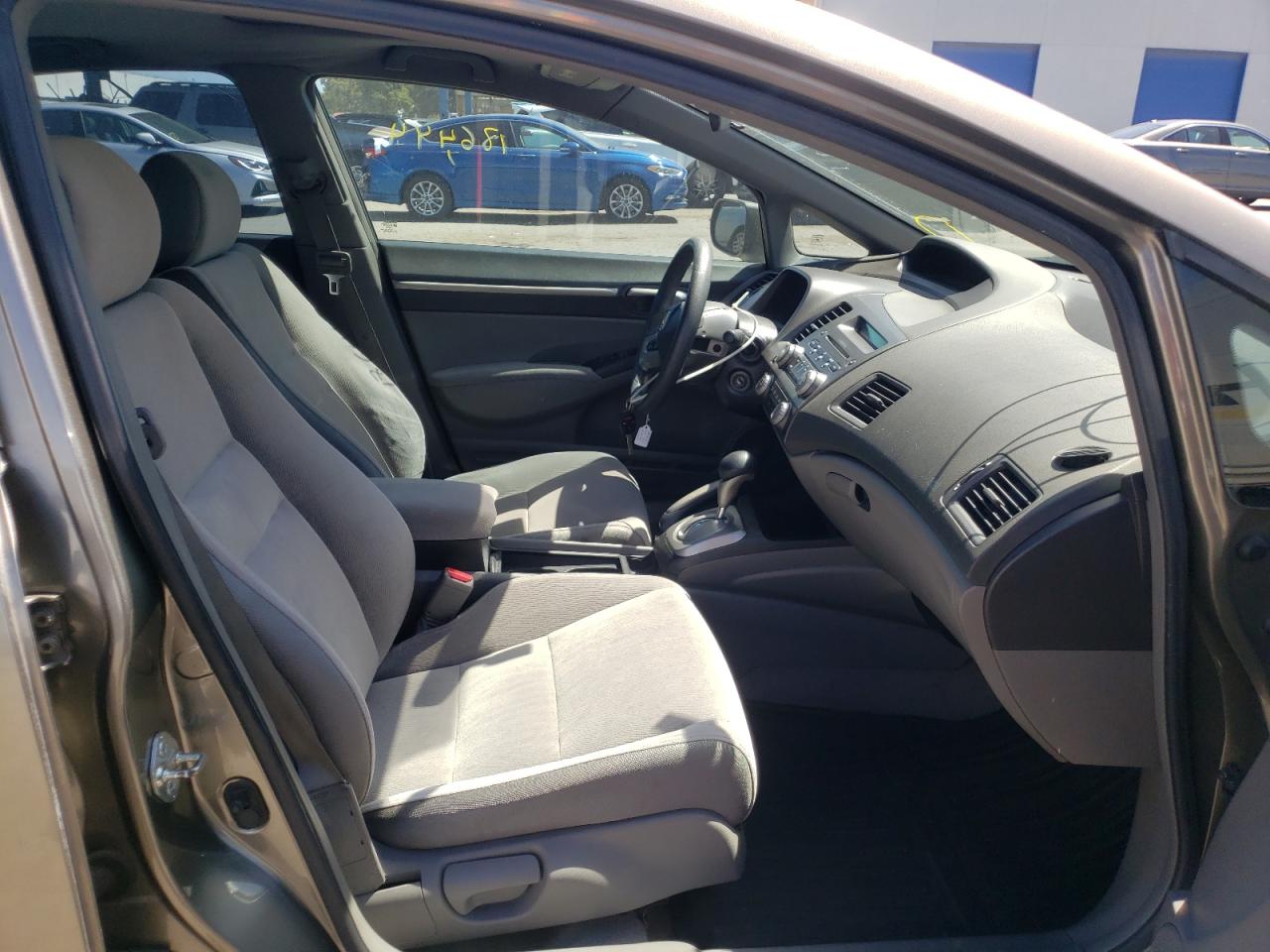 Photo 19 from auction – 2006 HONDA CIVIC EX with VIN 2HGFA16816H506548
