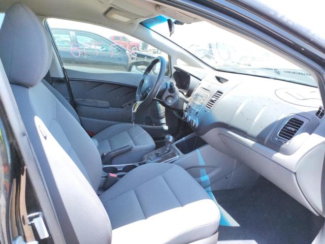 Photo 5 from auction – 2017 KIA FORTE LX with VIN 3KPFK4A73HE076788
