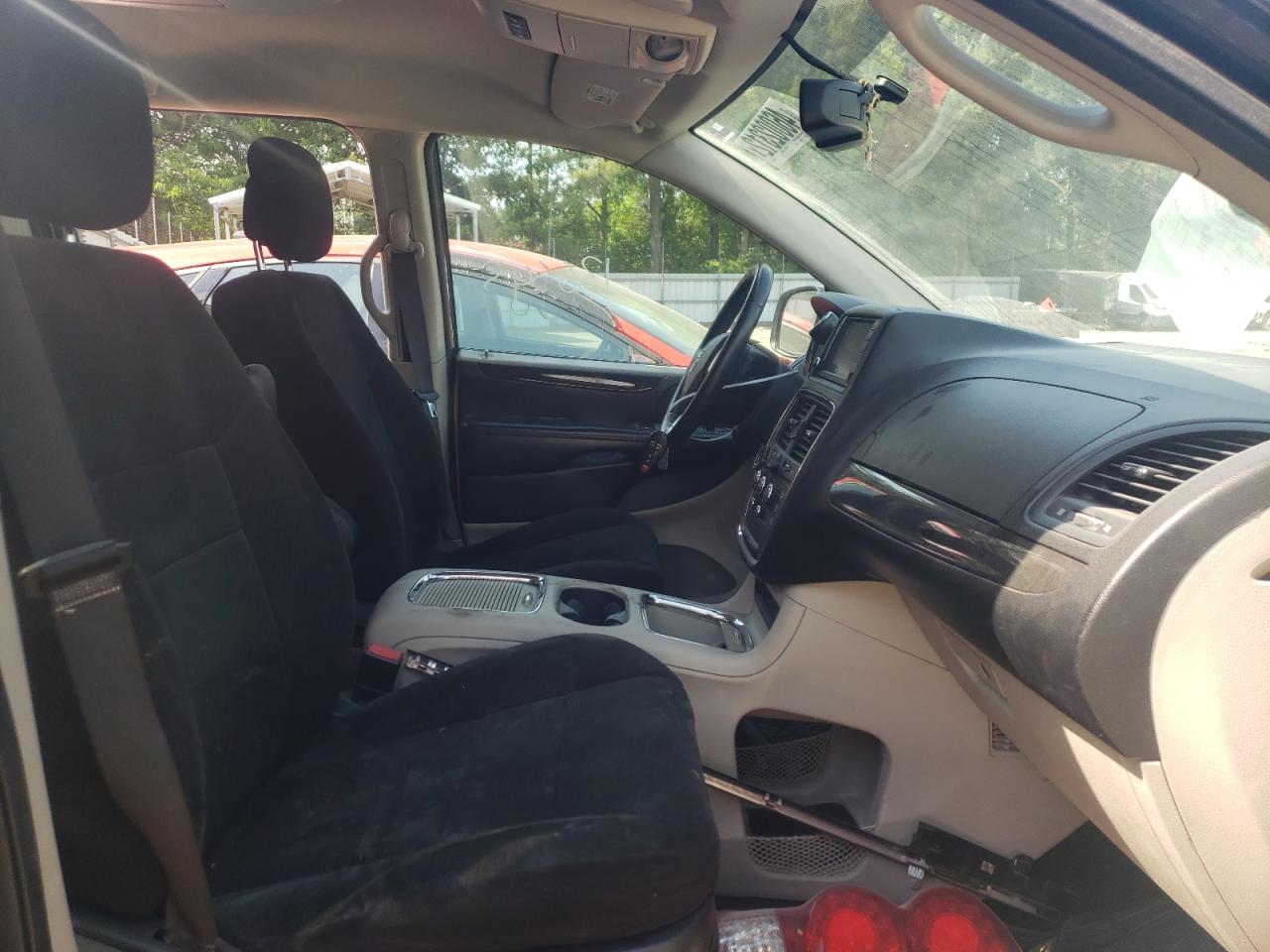 Photo 19 from auction – 2012 DODGE GRAND CARA with VIN 2C4RDGCG9CR167125