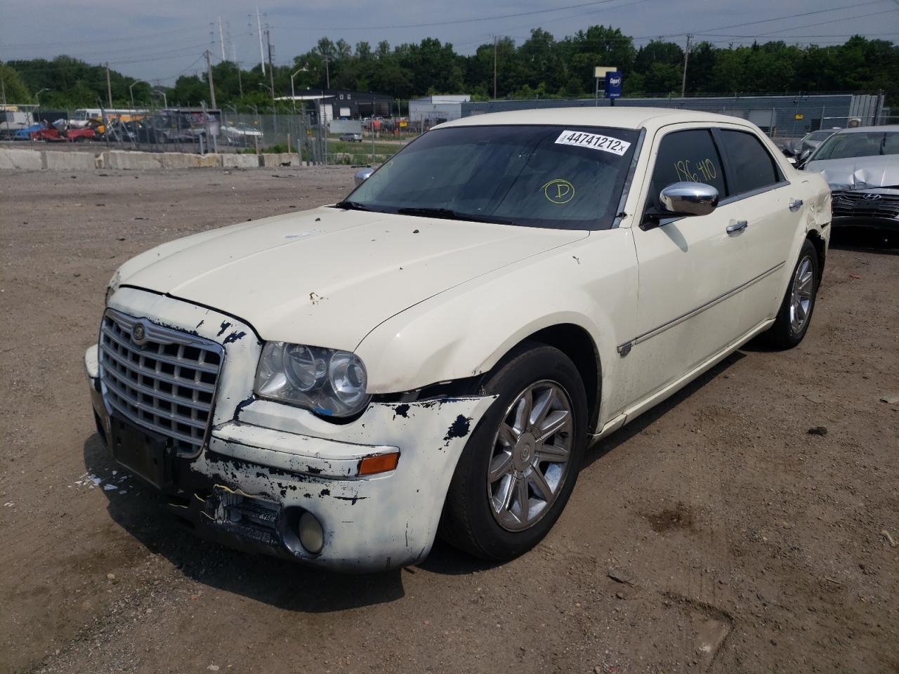 Photo 2 from auction – 2005 CHRYSLER 300C with VIN 2C3JA63H55H502824