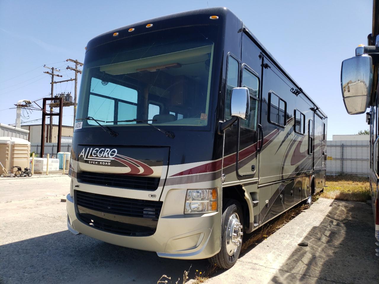 Photo 2 from auction – 2014 FORD F53 with VIN 1F66F5DY9E0A12678