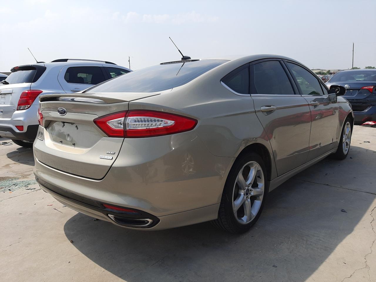 Photo 4 from auction – 2015 FORD FUSION SE with VIN 3FA6P0H92FR267471