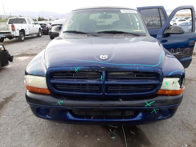 DODGE DURANGO 2000 with VIN 1B4HR28Y1YF234426 - Photo from auction