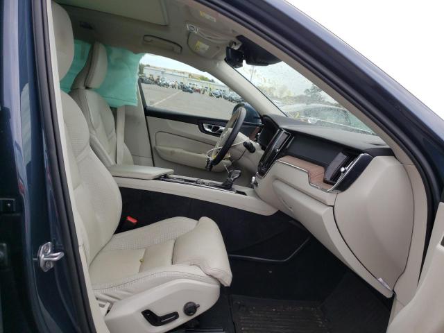 Photo 5 from auction – 2020 VOLVO UK with VIN YV4A22RLXL1535775