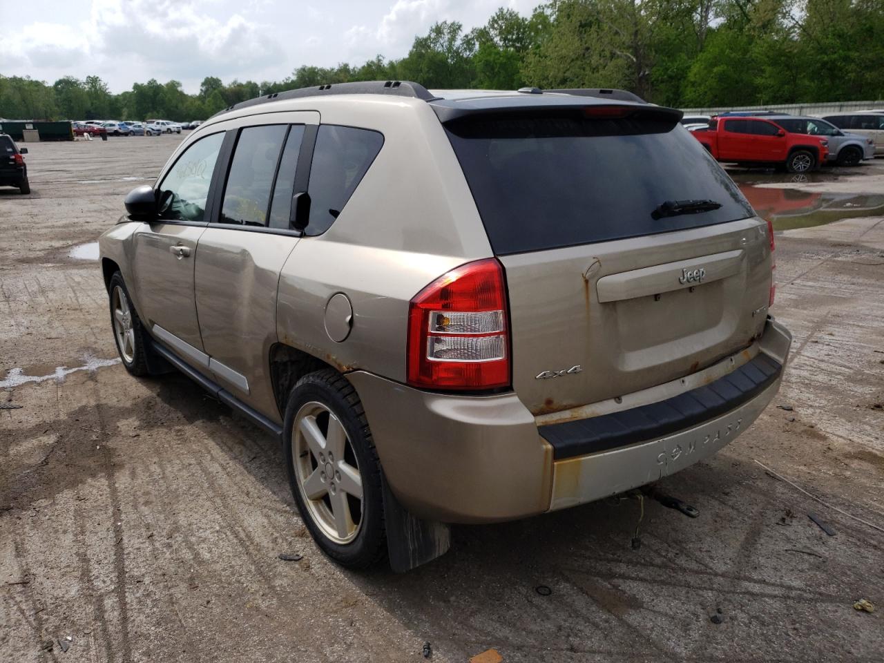Photo 3 from auction – 2010 JEEP COMPASS LI with VIN 1J4NF5FB2AD536706