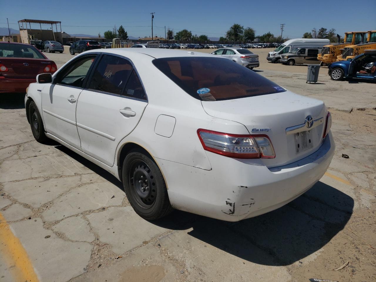 Photo 3 from auction – 2011 TOYOTA CAMRY HYBR with VIN 4T1BB3EK2BU136099