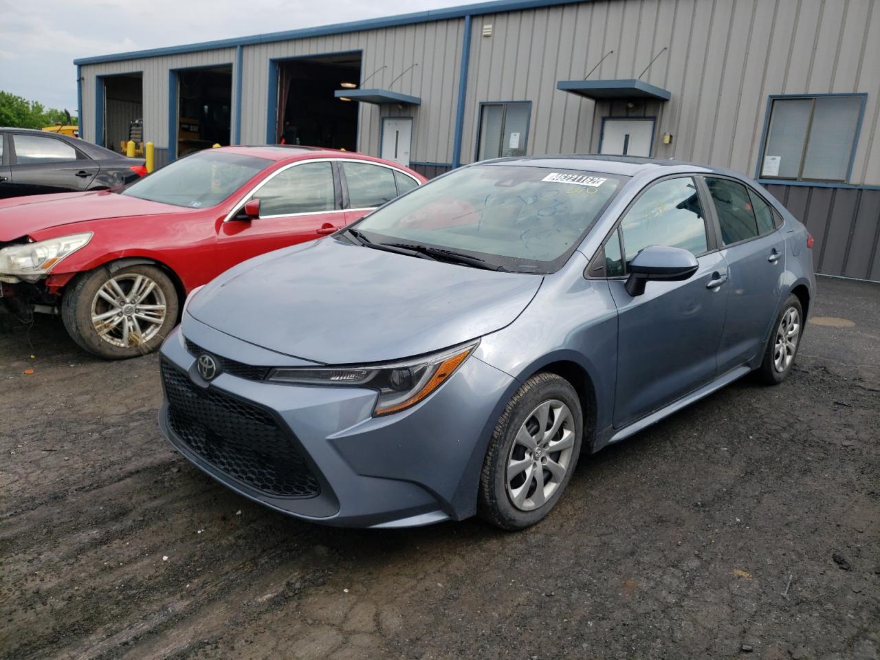 Photo 2 from auction – 2020 TOYOTA COROLLA LE with VIN 5YFEPRAE0LP082726