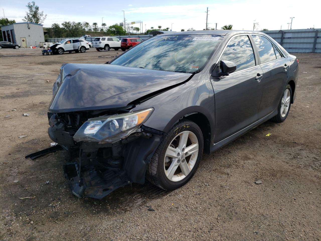 Zdjęcie 2 z aukcji – 2012 TOYOTA CAMRY BASE z VIN 4T1BF1FK6CU157109