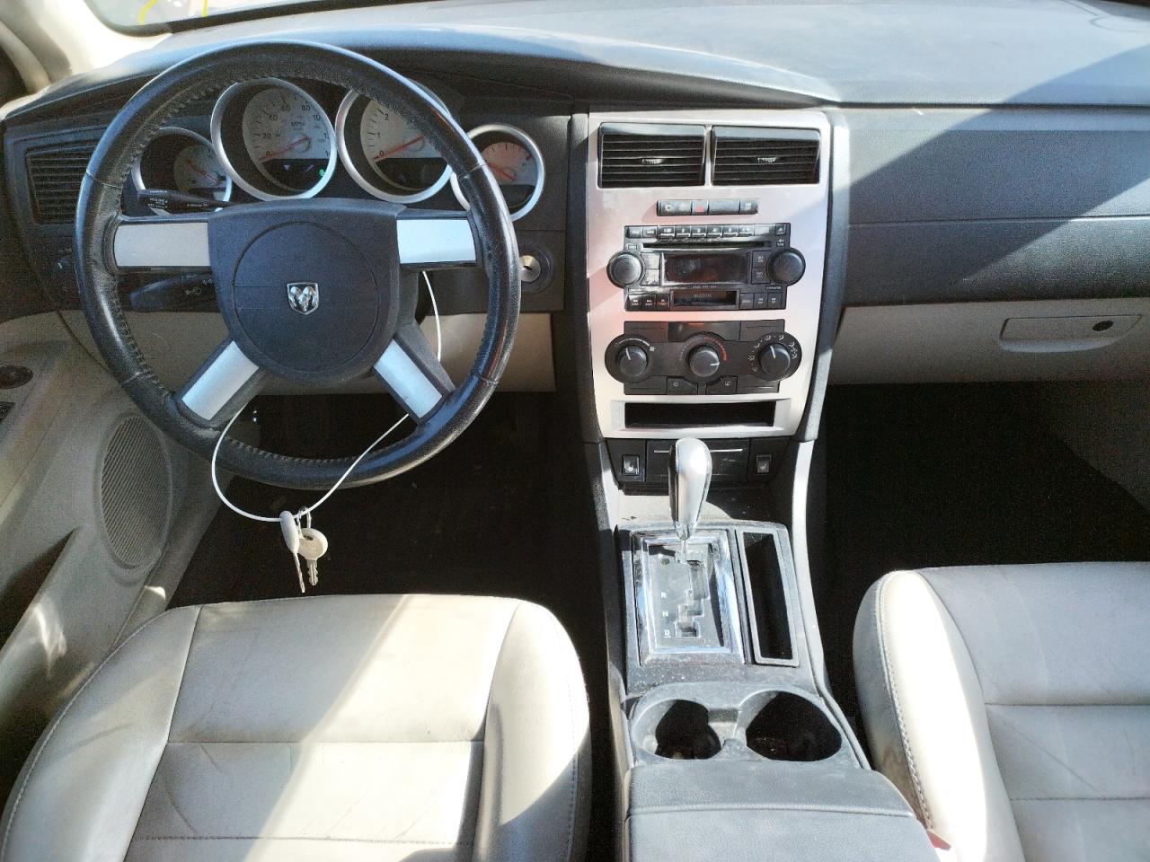 Photo 9 from auction – 2007 DODGE MAGNUM SXT with VIN 2D4FV47V07H615130