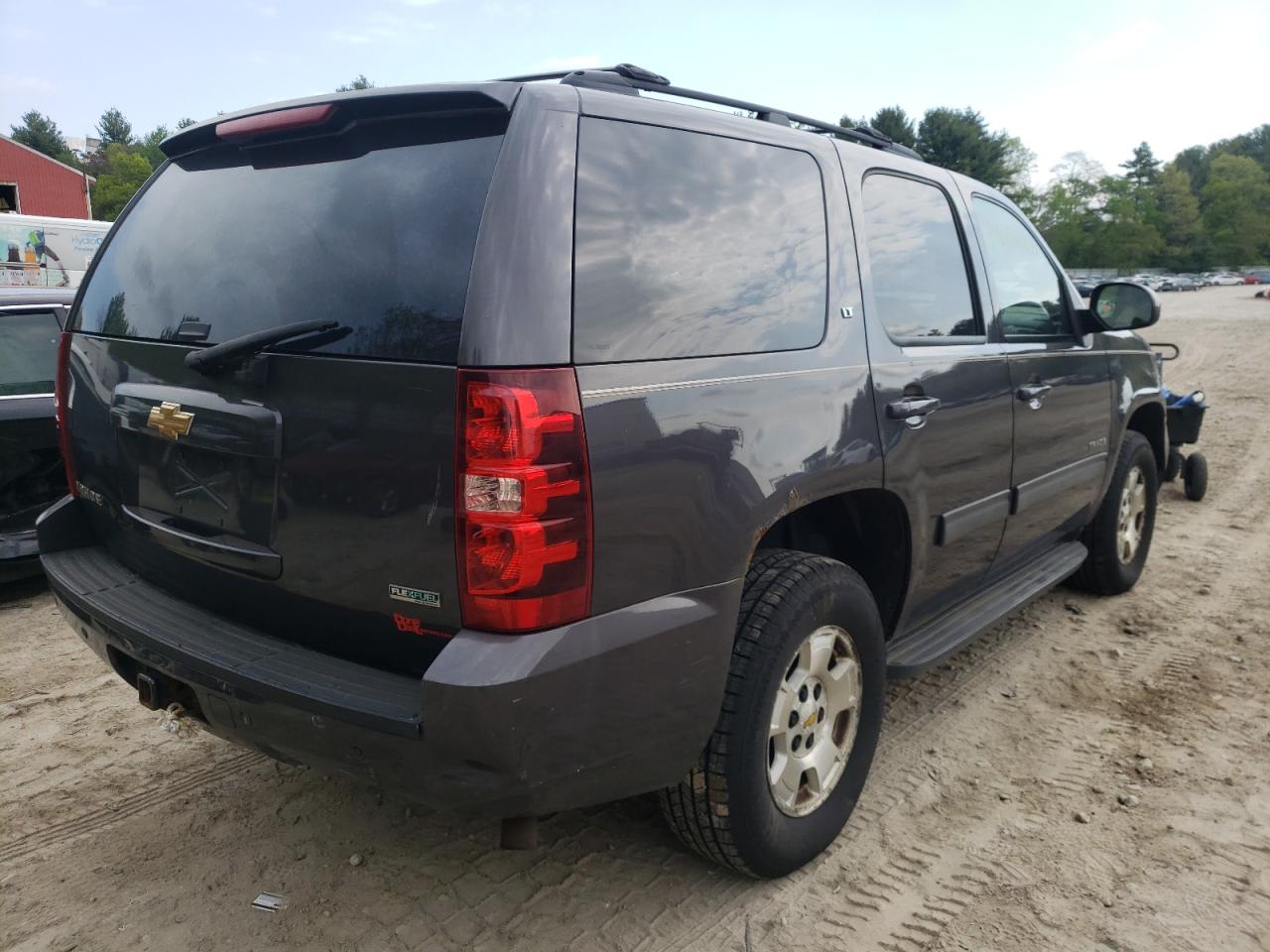 Photo 4 from auction – 2010 CHEVROLET TAHOE with VIN 1GNUKBE05AR134362