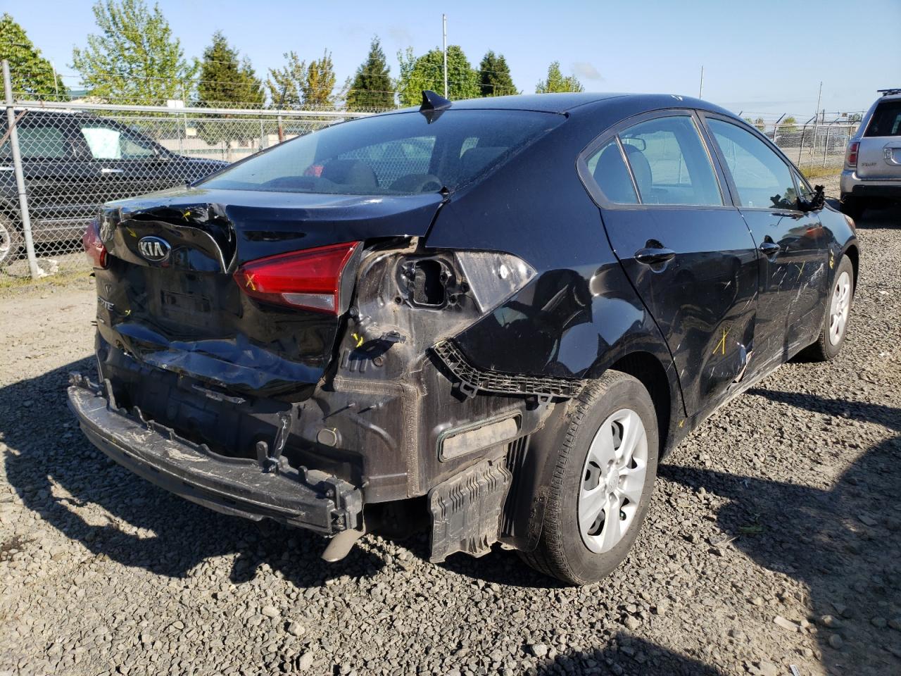 Photo 4 from auction – 2017 KIA FORTE LX with VIN 3KPFL4A78HE130566