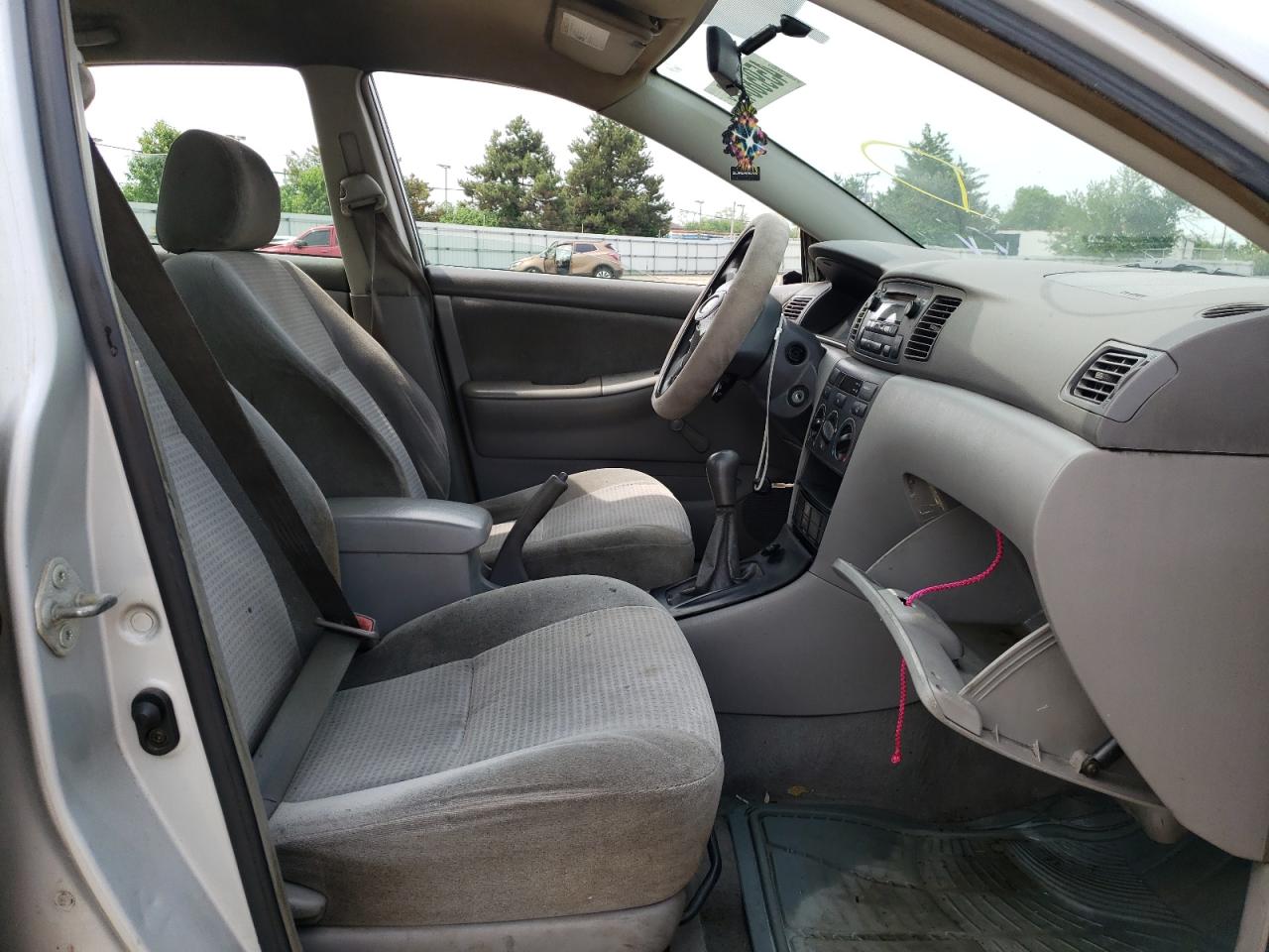 Photo 5 from auction – 2005 TOYOTA COROLLA CE with VIN 1NXBR32E25Z390359