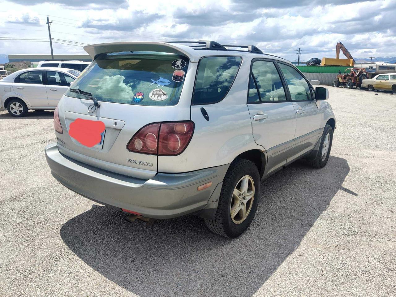Photo 4 from auction – 2000 LEXUS RX 300 with VIN JT6HF10U5Y0139943