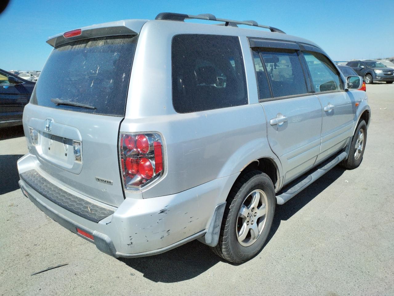 Photo 4 from auction – 2006 HONDA PILOT EX with VIN 2HKYF18666H560584