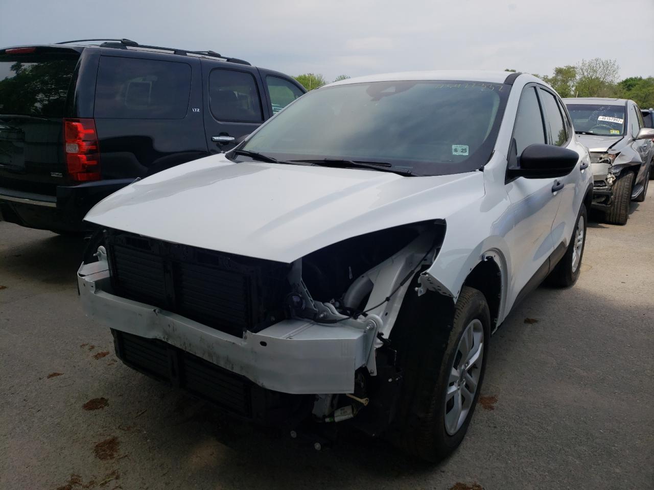 Photo 2 from auction – 2020 FORD ESCAPE S with VIN 1FMCU9F61LUB85962