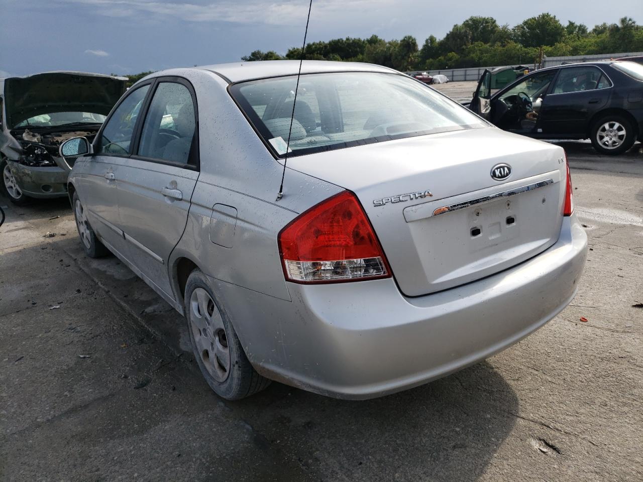 Photo 3 from auction – 2008 KIA SPECTRA EX with VIN KNAFE121485503274