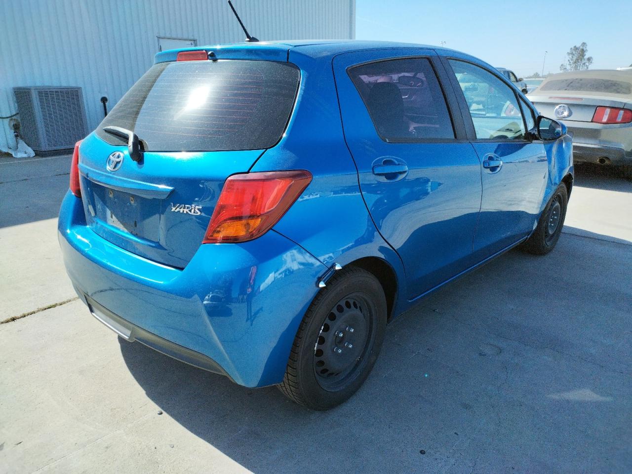 Photo 4 from auction – 2015 TOYOTA YARIS with VIN VNKKTUD39FA044469