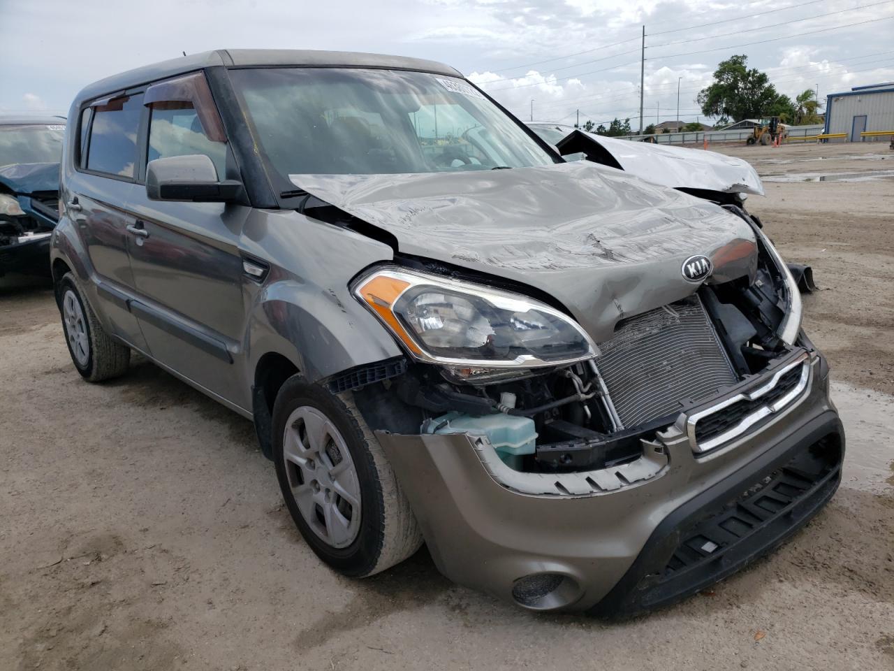 KIA SOUL 2013 with VIN KNDJT2A53D7518635 - Photo from auction