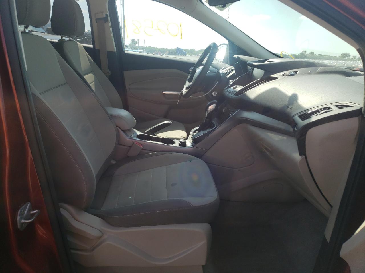Photo 5 from auction – 2014 FORD ESCAPE SE with VIN 1FMCU0GX7EUB27389