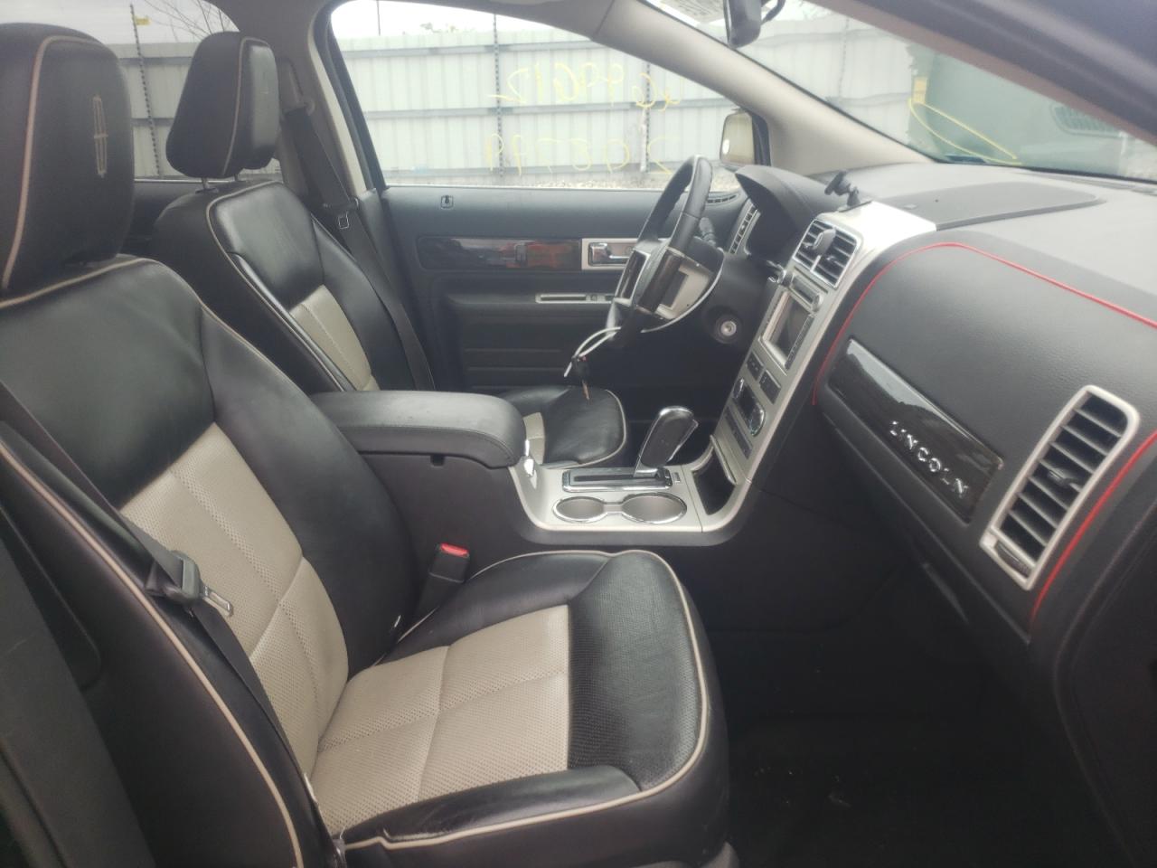 Photo 5 from auction – 2008 LINCOLN MKX with VIN 2LMDU88C78BJ29589