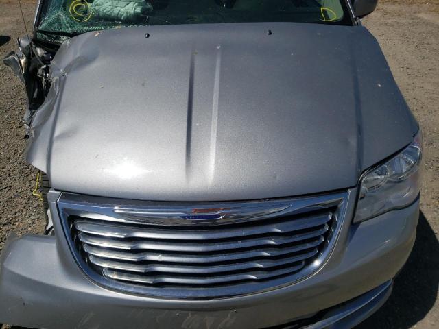 Photo 7 from auction – 2015 CHRYSLER TOWN & COU with VIN 2C4RC1BG5FR655378