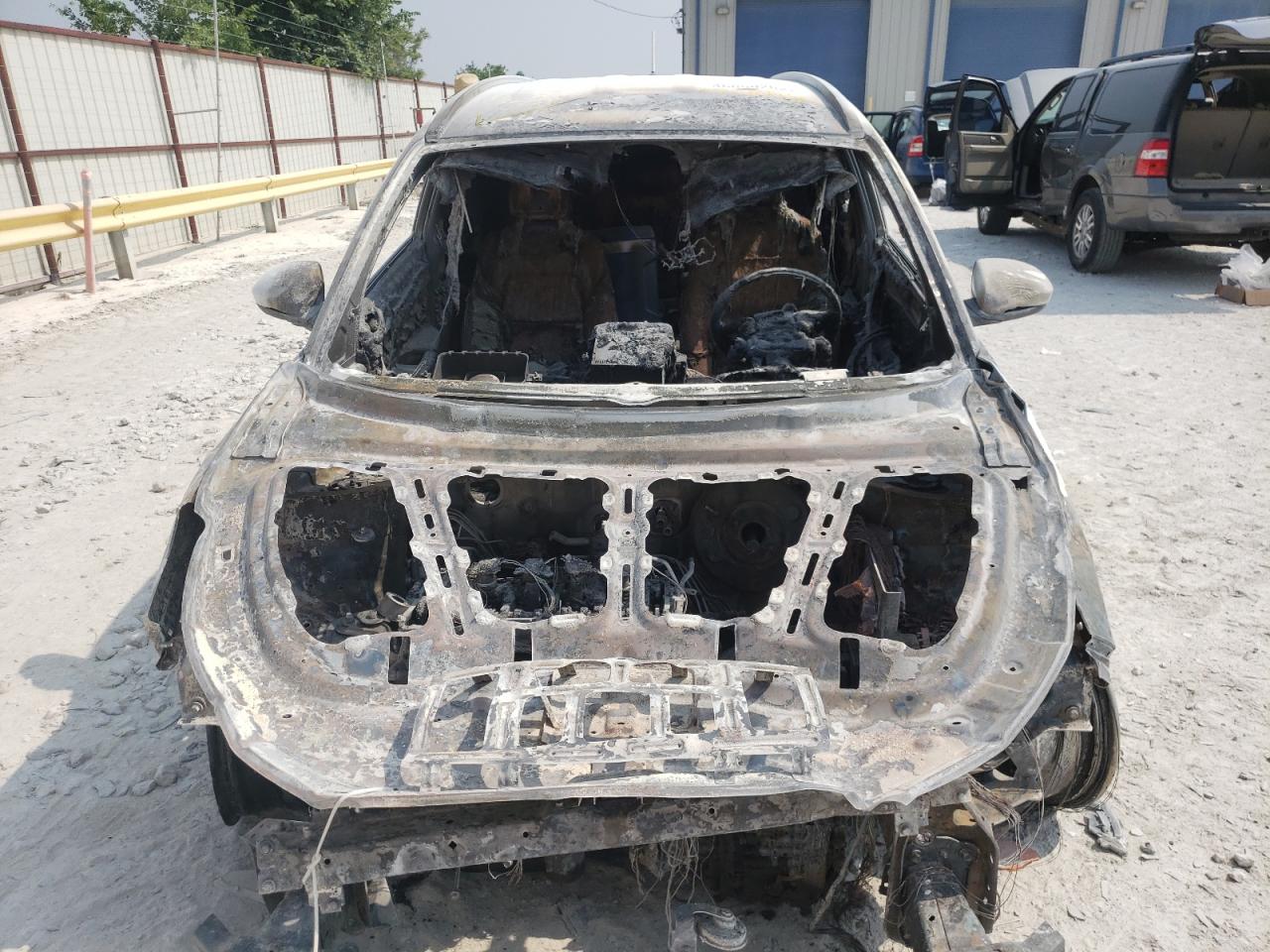Photo 9 from auction – 2016 HYUNDAI TUCSON LIM with VIN KM8J33A4XGU195893