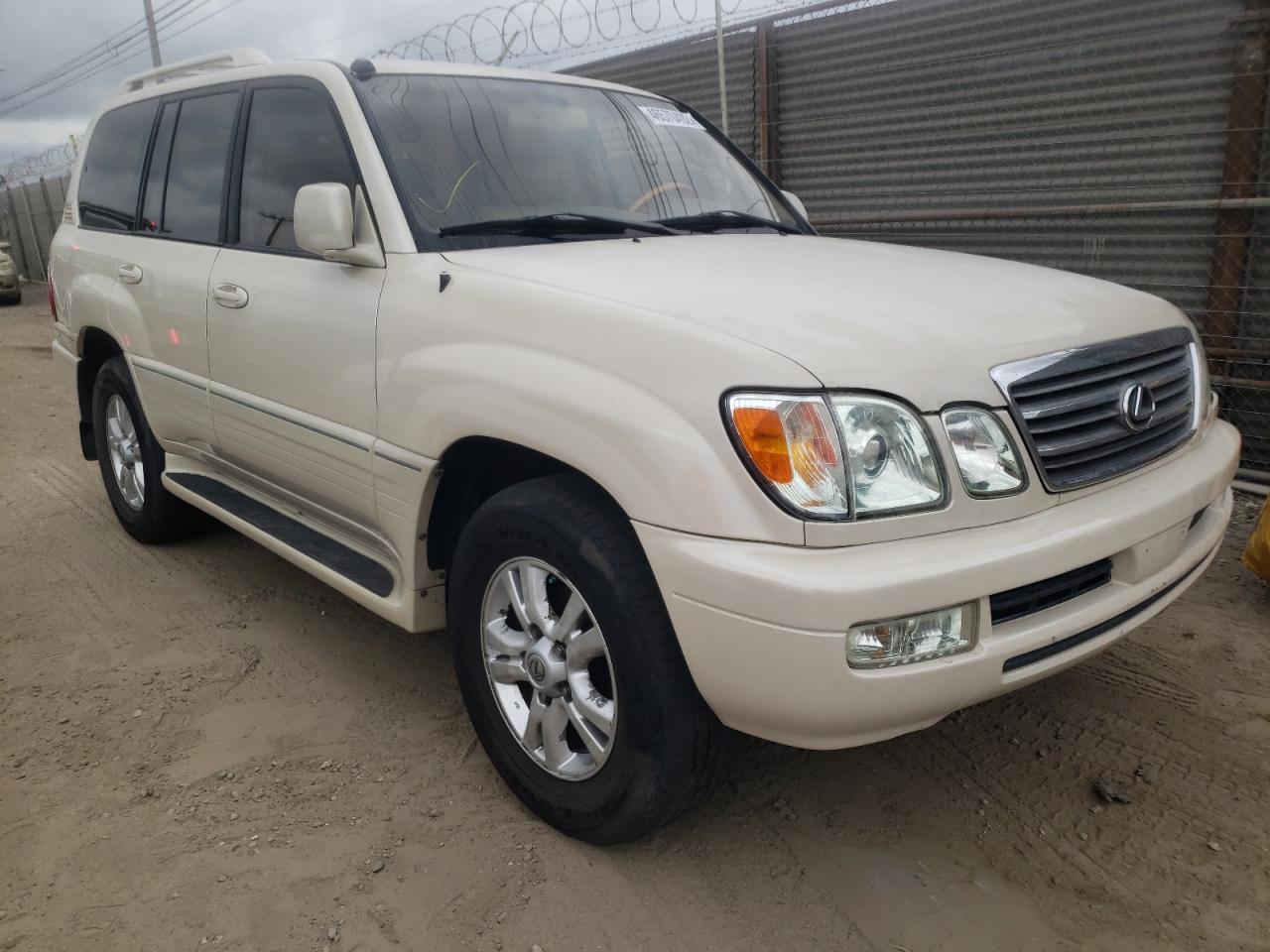 LEXUS LX 470 2003 with VIN JTJHT00W233526760 - Photo from auction