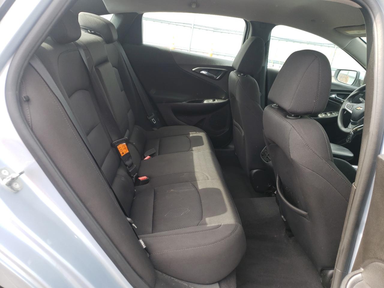 Photo 18 from auction – 2018 CHEVROLET MALIBU LT with VIN 1G1ZD5ST0JF168597
