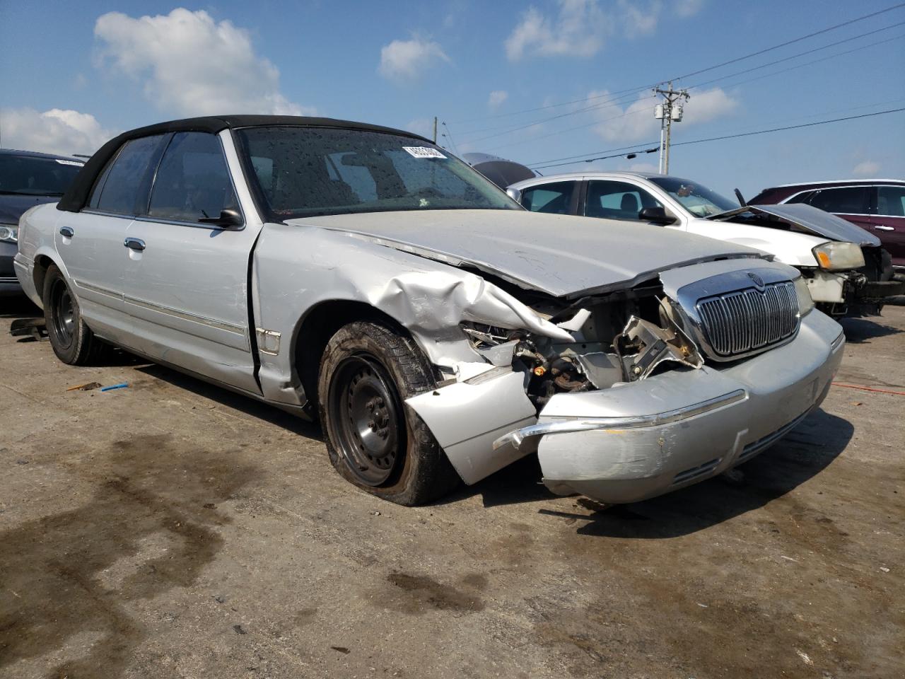 Photo 1 from auction – 2000 MERCURY GRAND MARQ with VIN 2MEFM74W8YX640152