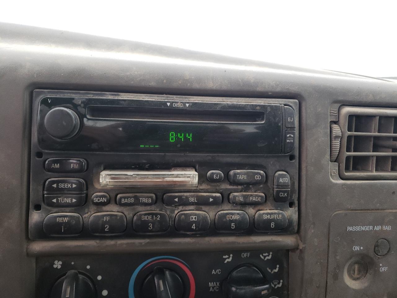 Photo 9 from auction – 2002 FORD F150 SUPER with VIN 1FTNX21LX2EB72385